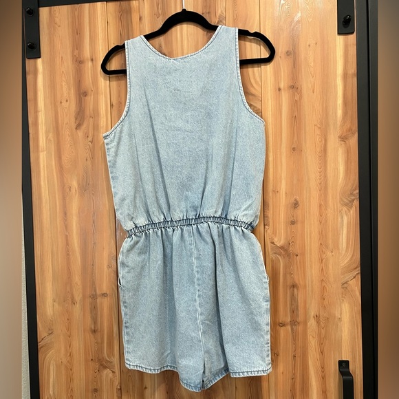 Sleeveless Denim romper Large NWT - Picture 5 of 6